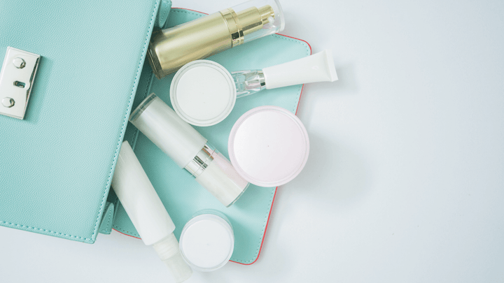 Czym zmywać makijaż? jakie produkty do demakijażu używać?