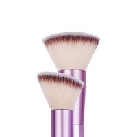 Multifunctional brush for applying GLOV Perfect Skin foundation and concealer